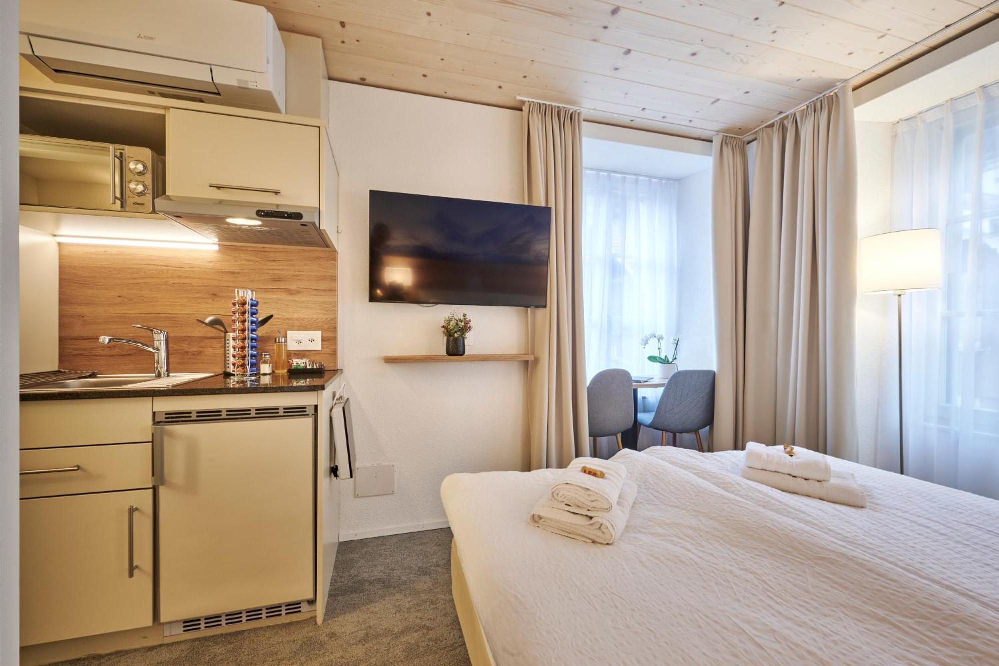 Aparthotel Krone - Self Check-In Unterseen 외부 사진